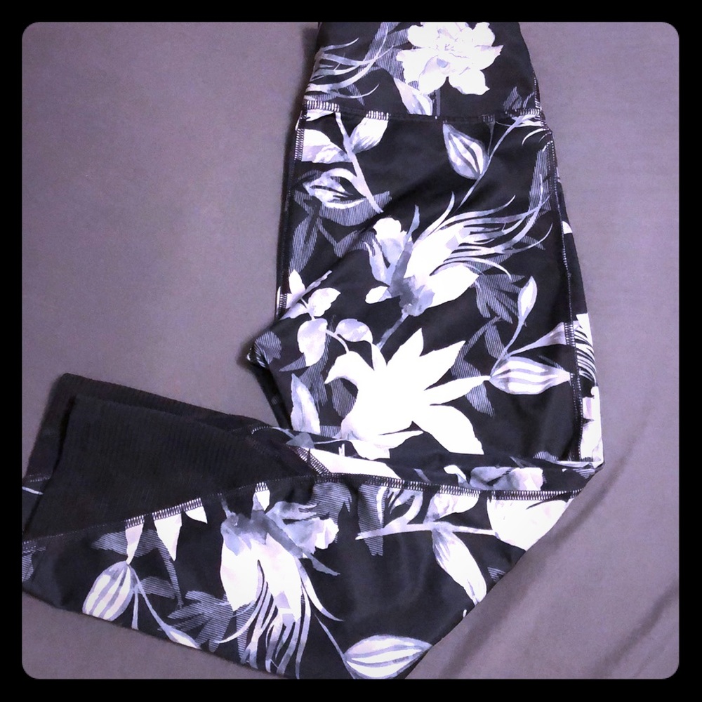 Tek gear floral capri workout legging